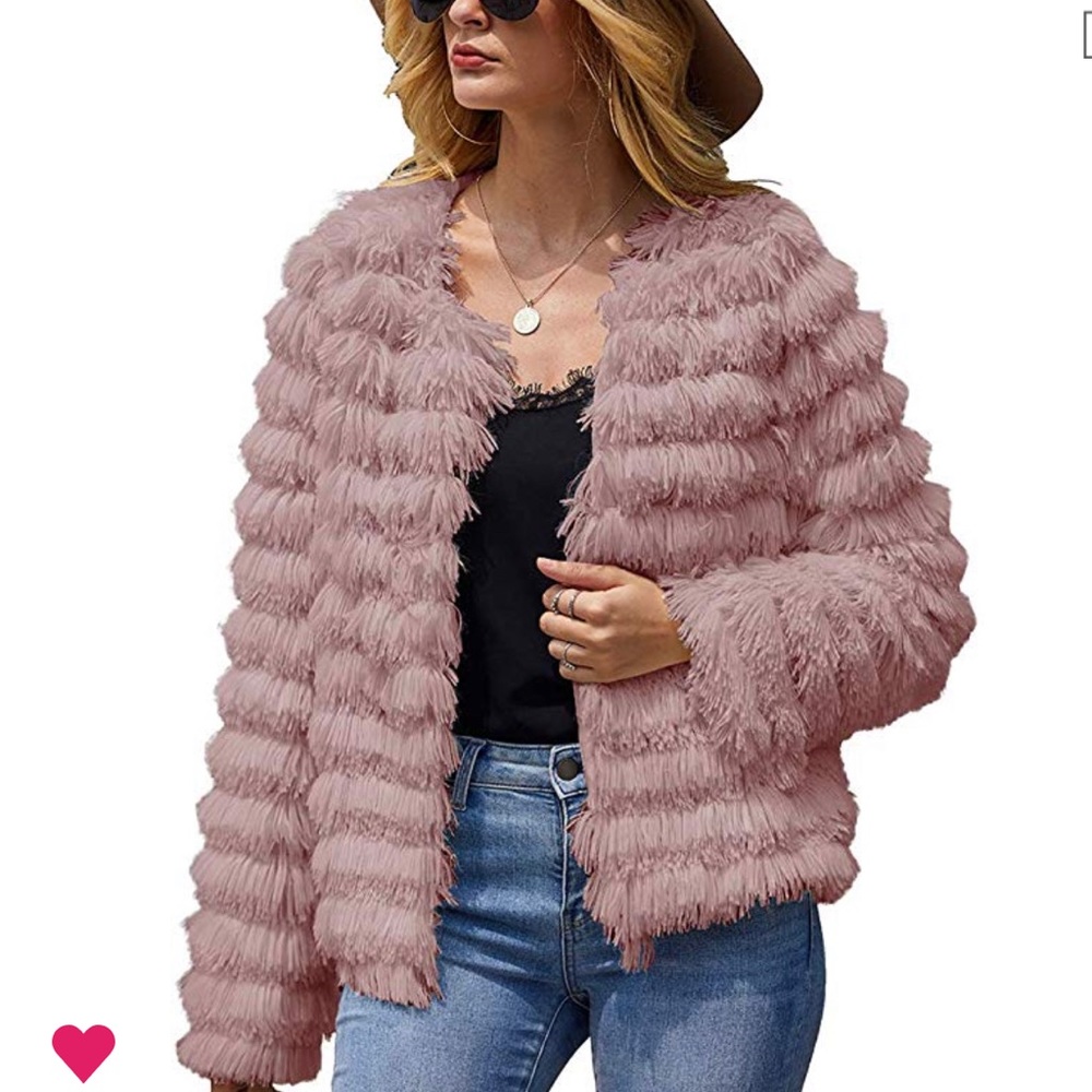 *PRICE LOWERED* ✨Light Millennial Pink Faux Fur Jacket✨